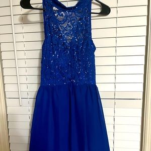 Juniors size 5 cocktail dress. New with tags.